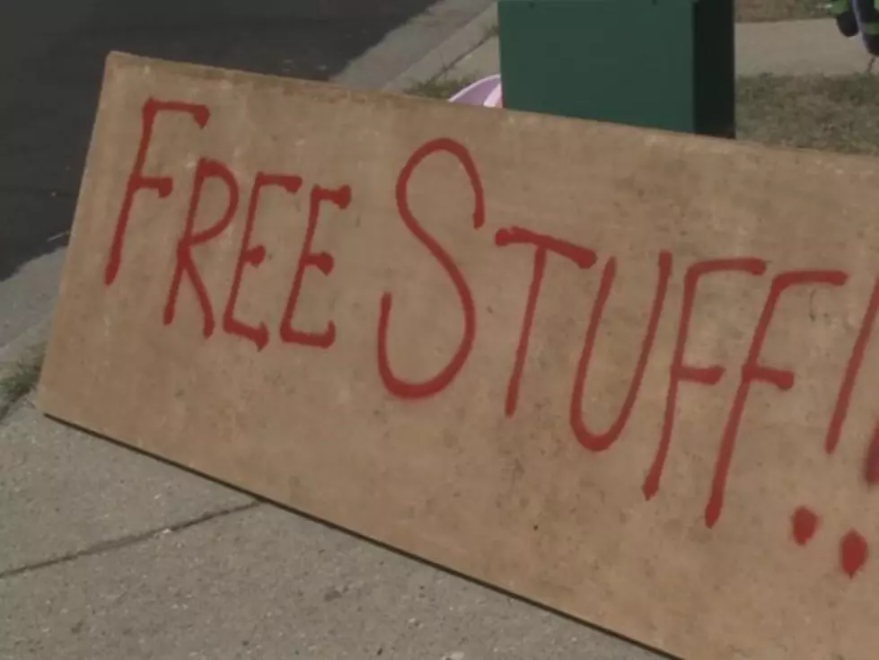 Grand Rapids Man Puts Up Sign For ‘Free Stuff’ In His Yard, Thievery Ensues [Video]