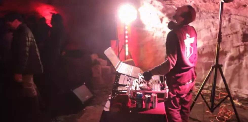 GR Man Throws A Giant Party In An Igloo Every Year [Video]
