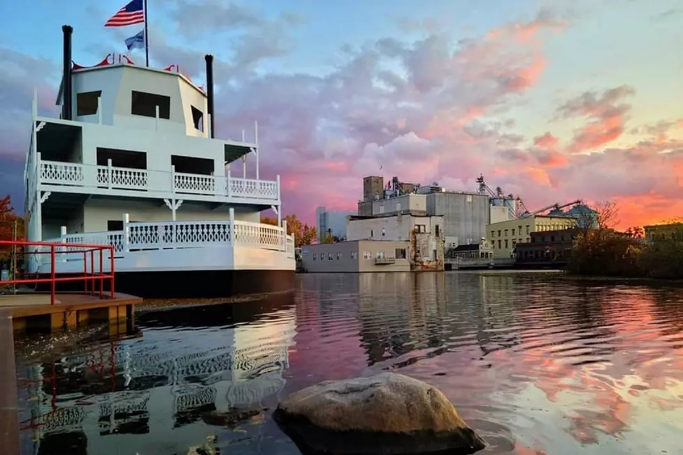 The Lowell Showboat is Back!