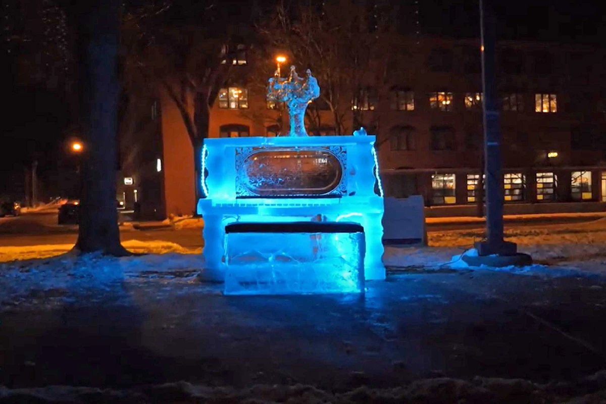 Where to Find Ice Sculptures in Downtown Grand Rapids