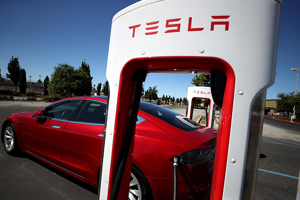 Runaway Tesla Smashes Into State Police Cruiser