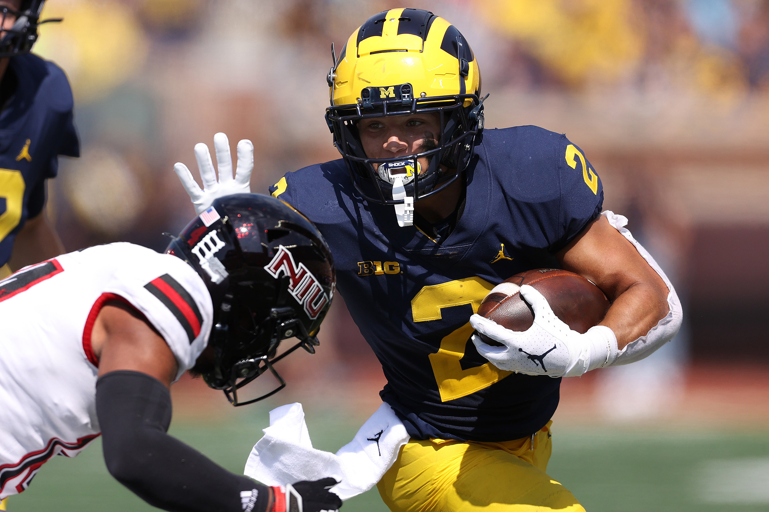 Michigan Football: Blake Corum Be Savage, Adult T-Shirt / Extra Large - College Football - Sports Fan Gear | breakingt