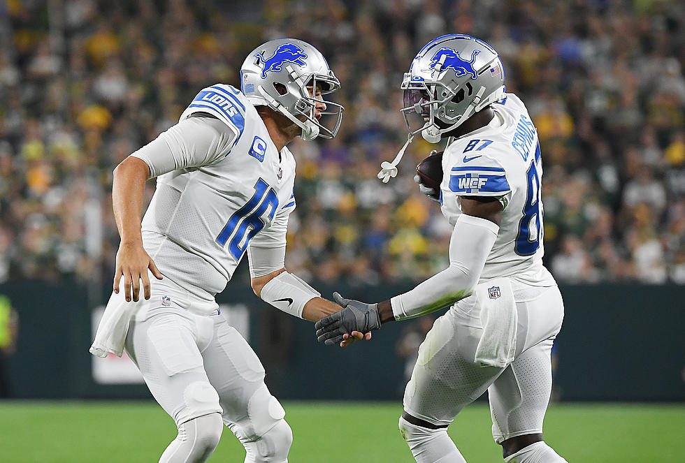 Lions Come Out On Monday Night Football Wearing All White, Lose Anyway