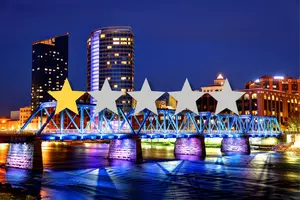 One Star – The Worst Reviews of Grand Rapids Landmarks