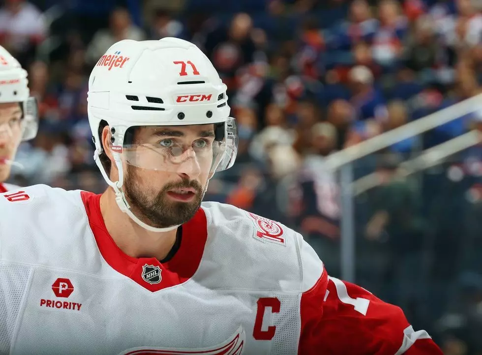 Dylan Larkin has not expanded his trade list, as Yzerman digs in