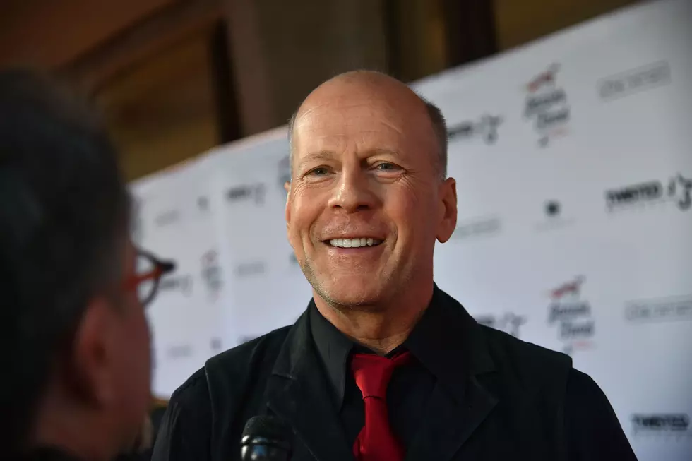 Bruce Willis in Iowa? No