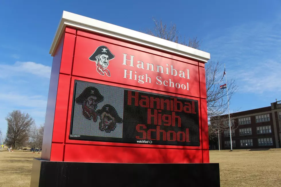 Hannibal Delays School Start