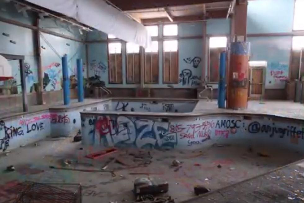 Take A Look Inside These Creepy Abandoned Water Parks in Illinois