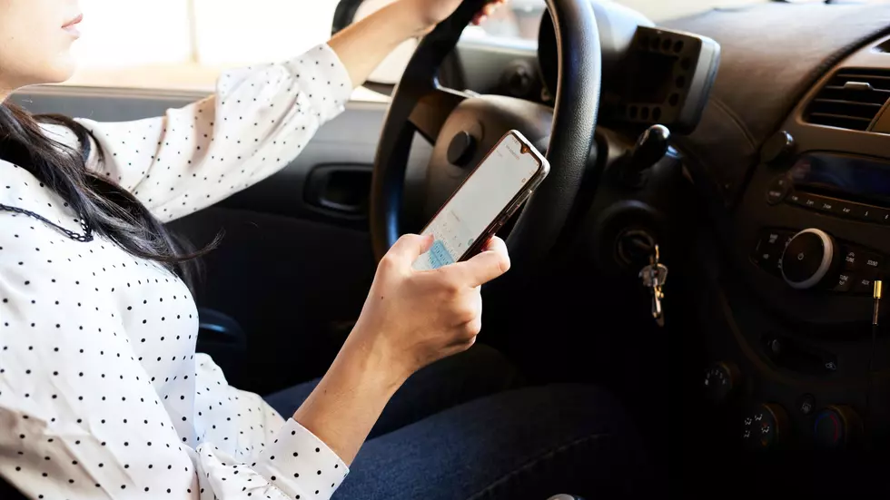 Illinois sadly ranks in the Top 10 for Distracted Driving Deaths