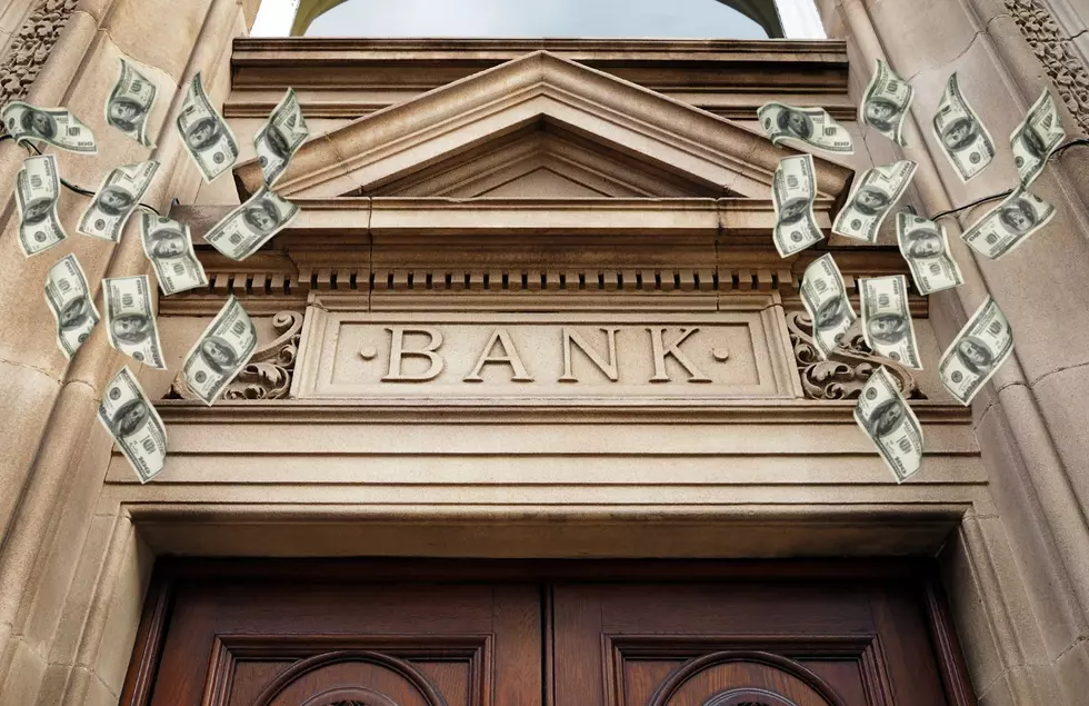 Vacant Illinois Bank Has Money Left Inside &#8211; Would You Take It?