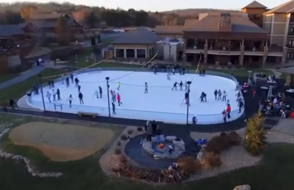 Missouri Town Completely Turns into Real Life Christmas Village