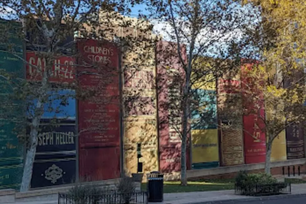 The Massive 25-Foot Book Tower in Missouri That You Have To See