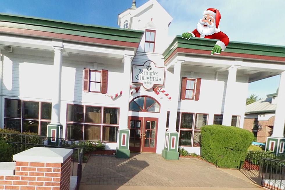 Santa’s Favorite Christmas Shop in Missouri is Also the Largest