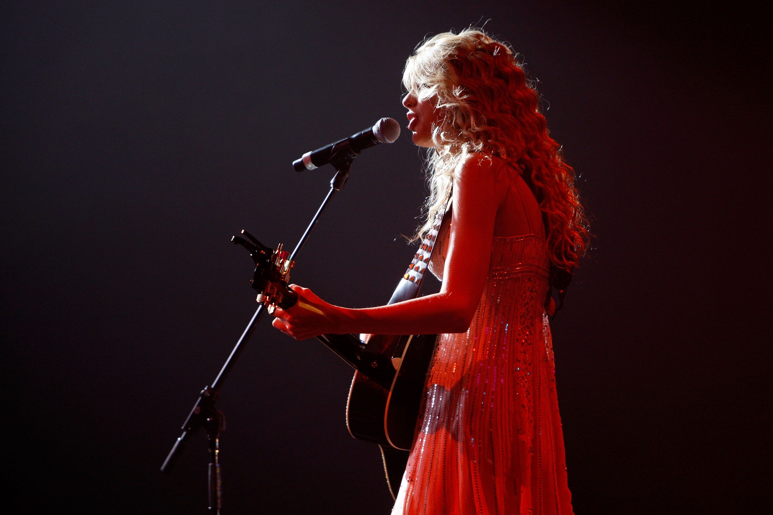 Remember Taylor Swift's First Headlining St. Louis Show