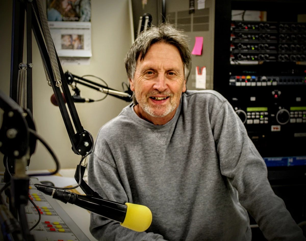 Dennis Oliver Announces Retirement From Y101 Radio