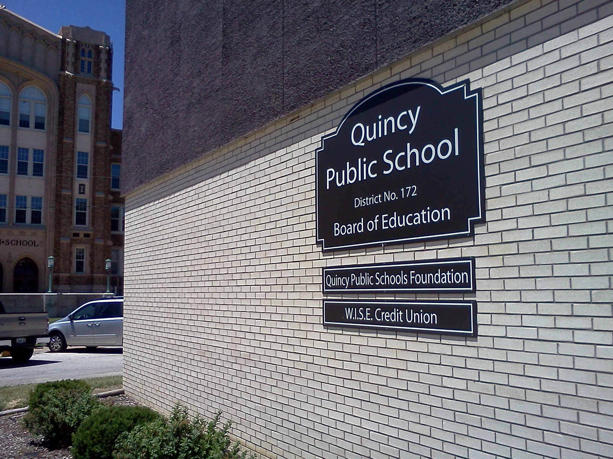 quincy public schools email