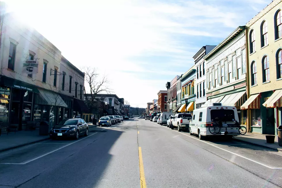 Christmas Living Windows in Hannibal