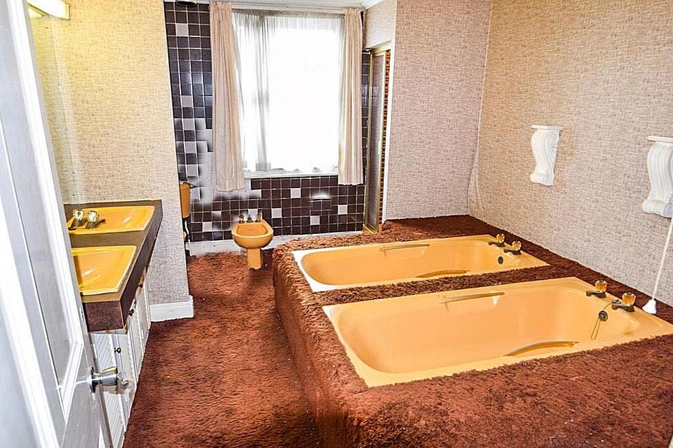 This Might Be The Ugliest Bathroom You Will Ever See