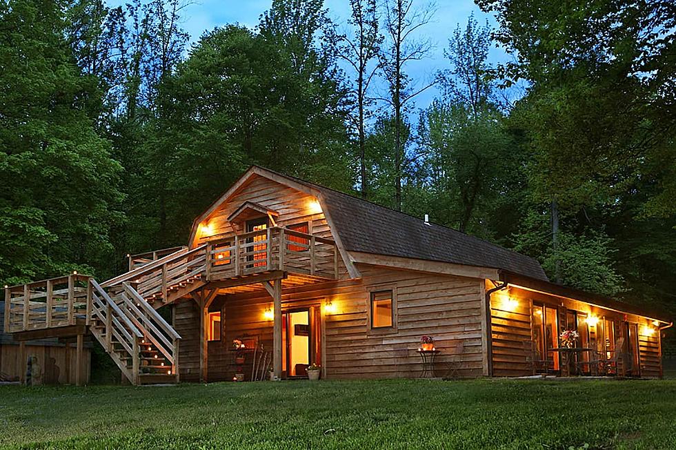 Check Out 8 Pics of a Southern Illinois Airbnb Luxury Barn