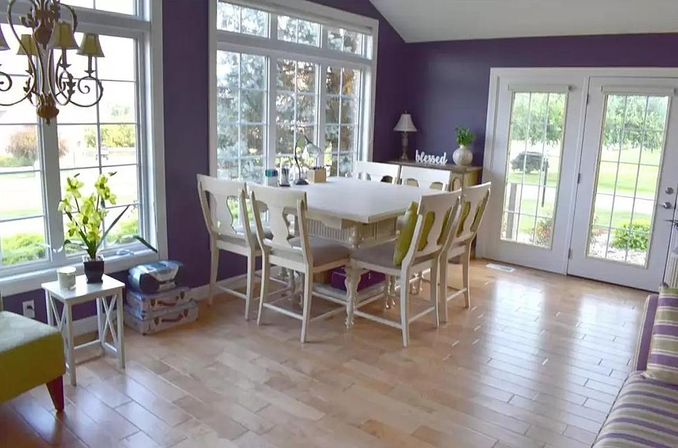 This Hannibal Home Near the Golf Course is a Purple Lover&#8217;s Dream