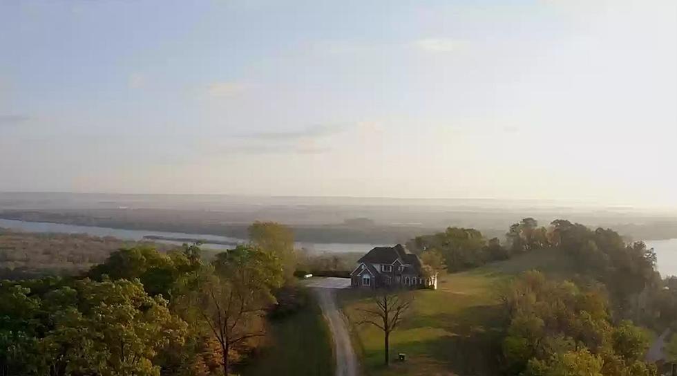 Pics of Million Dollar Mansion on Bluff Overlooking Mississippi