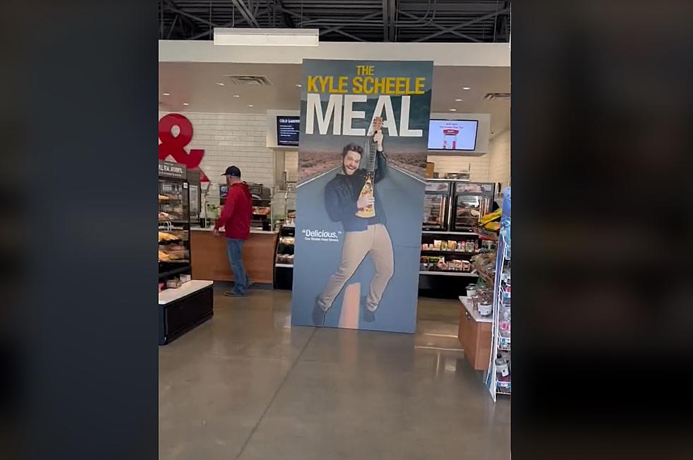 Missouri Man Puts Cardboard Cut-Out of Himself in Kum &#038; Go