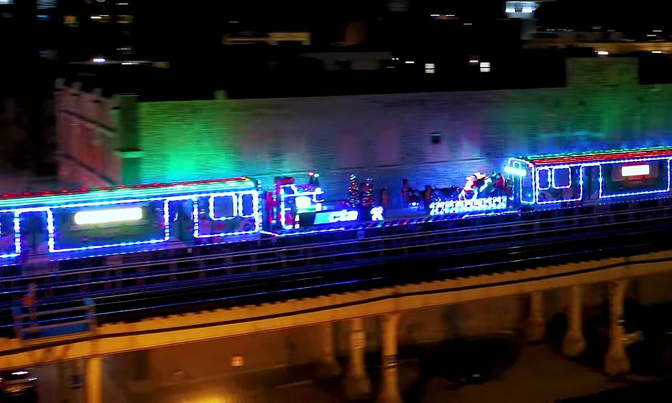 Someone Made this Chicago Train into a Holiday Polar Express