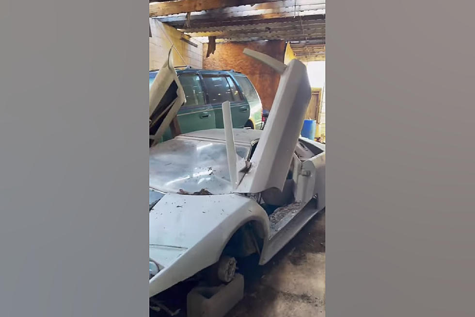 Abandoned Midwest Garage Found with Lamborghini Kit and a Limo