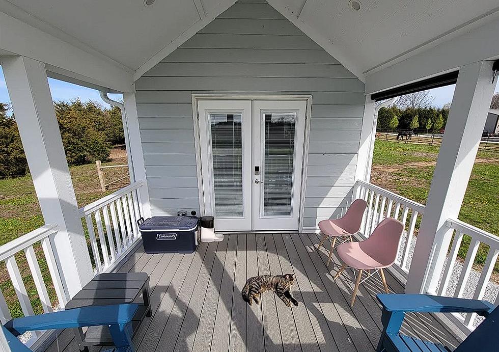 Is This a Missouri Dollhouse Overlooking the Mighty Mississippi?