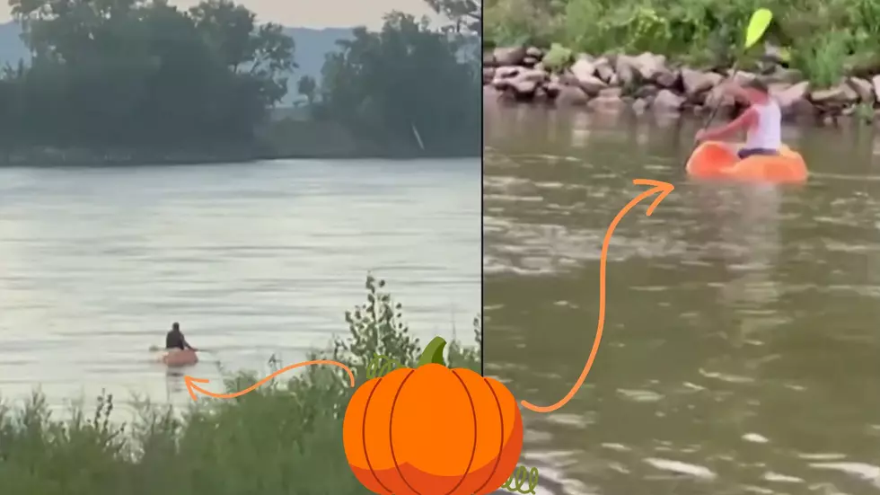 Man Sets World Record Floating Down Missouri River in a Pumpkin