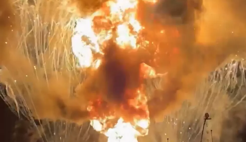 Watch Incredible World Record Fireworks Just Launched in Missouri