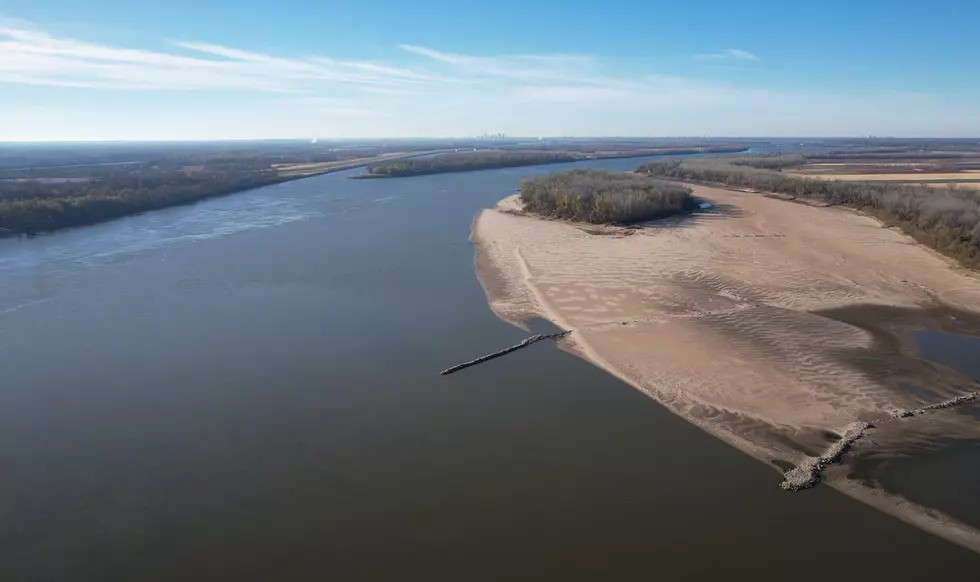 Video Shows Low Levels Where Mississippi and Missouri Rivers Meet