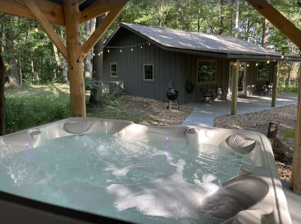 Illinois' Most Romantic Place is This Hot Tub in the Woods