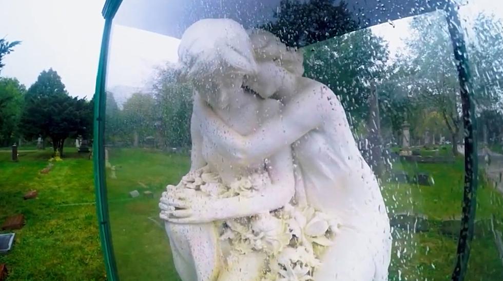 See the Illinois Cemetery Featuring a Moving Statue of 2 Sisters