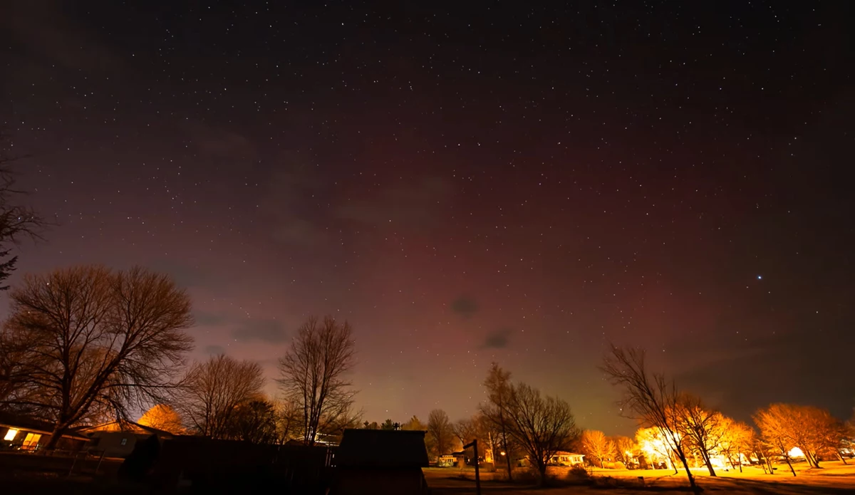 Watch Video of the Northern Lights Dance in the Sky Over Missouri