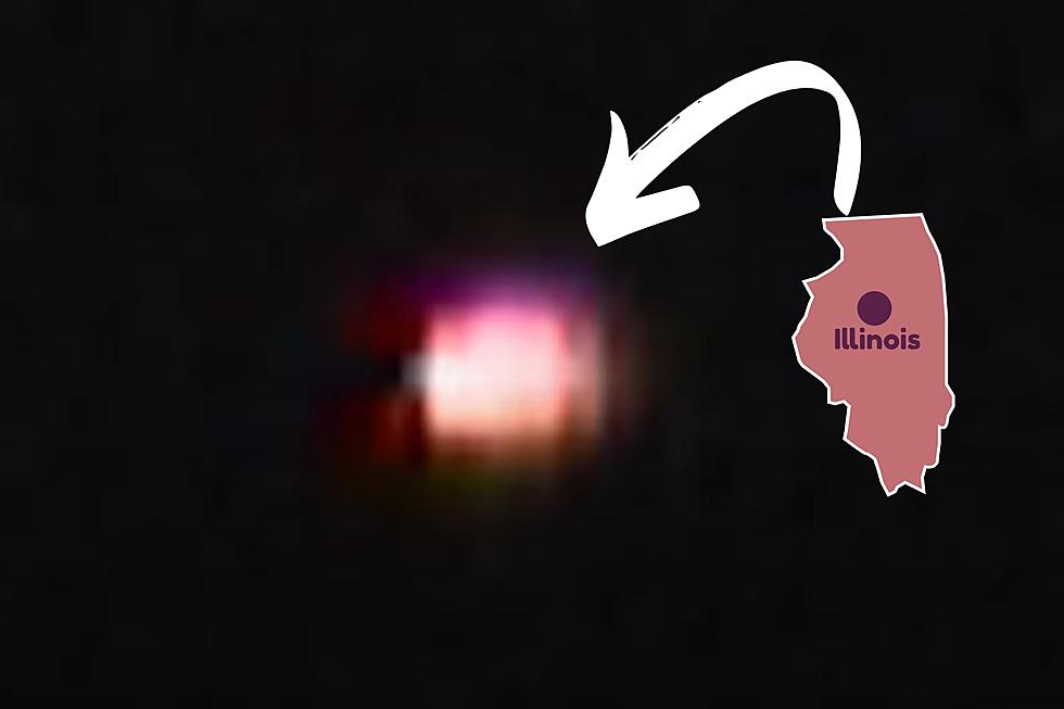 When Hundreds in Illinois Saw the Same Massive UFO Twice