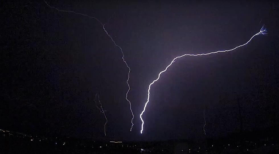 Watch Super Slow-Motion Upward Lightning Over St. Louis, Missouri