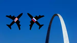 Doomsday Plane Over St. Louis as Russian Doomsday Plane Flies