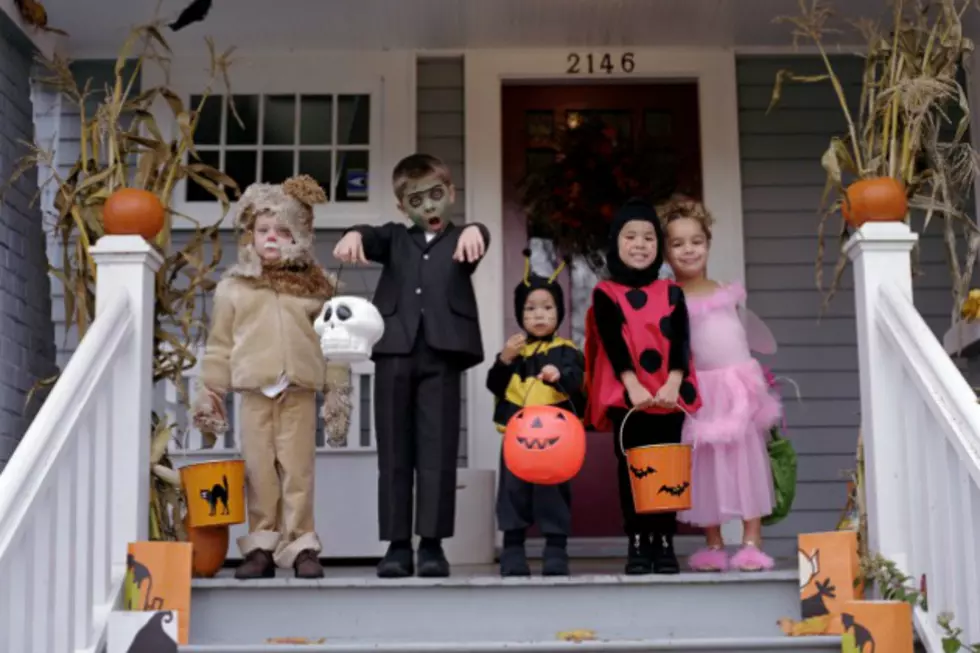 Illinois Police Departments Offer Halloween Safety Tips