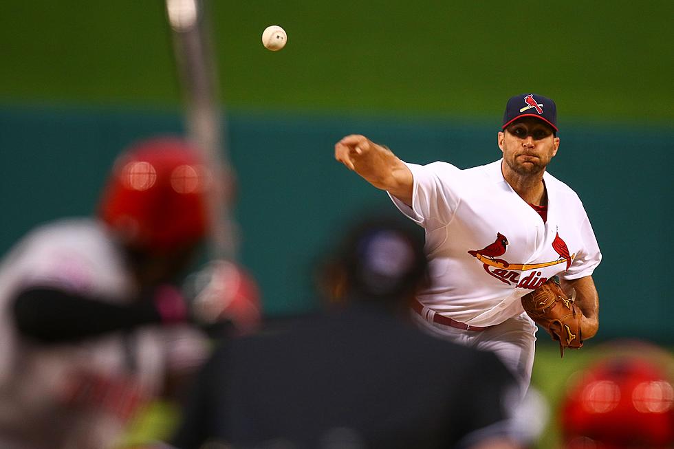 Cardinals Complete Sweep of Reds with 2-1 Win