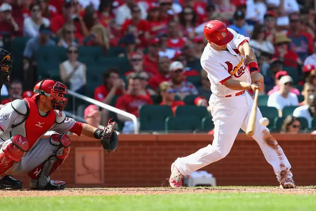 Cardinals Come From Behind to Beat Reds 4-3 Sunday
