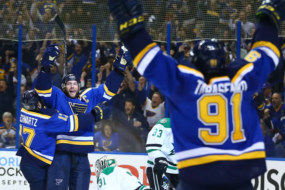 Blues Hammer Stars 6-1, Take 2-1 Lead in Series