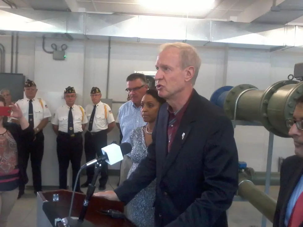 Governor Rauner Visits the Illinois Veterans Home