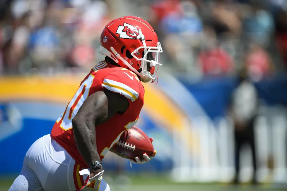 Hill, Mahomes lead Chiefs to 38-28 victory over Chargers