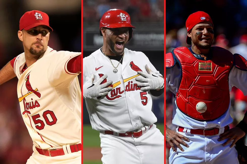 Cardinals Player Hiding Signed Baseballs Throughout Busch Stadium