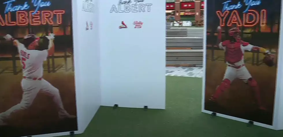 You Can Sign Giant Thank You Cards to Albert Pujols &#038; Yadi Molina