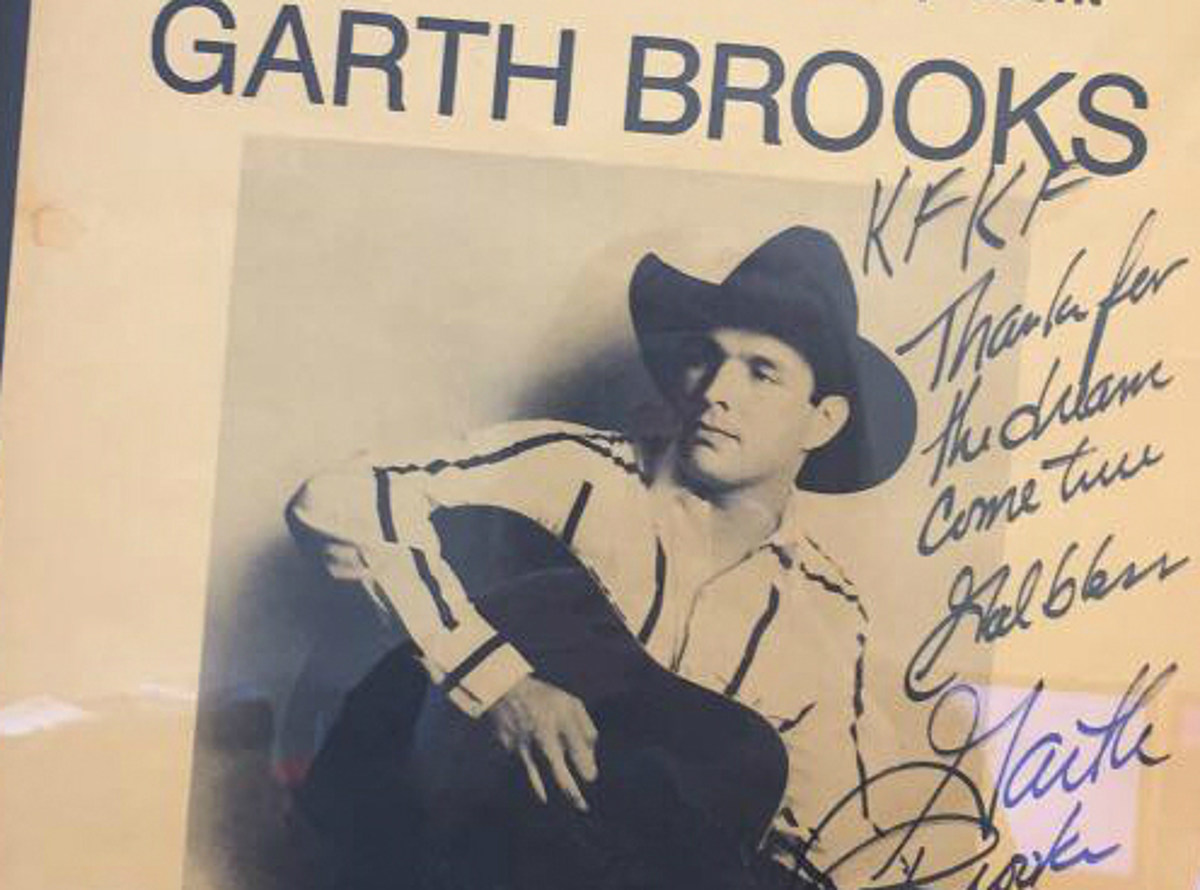 Garth Brooks Will Throw The First Pitch Tonight In Kansas City
