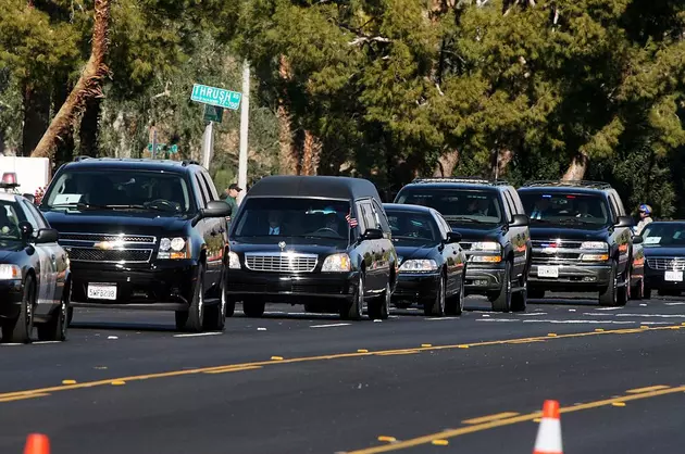 What to Do When Encountering a Funeral Procession While Driving