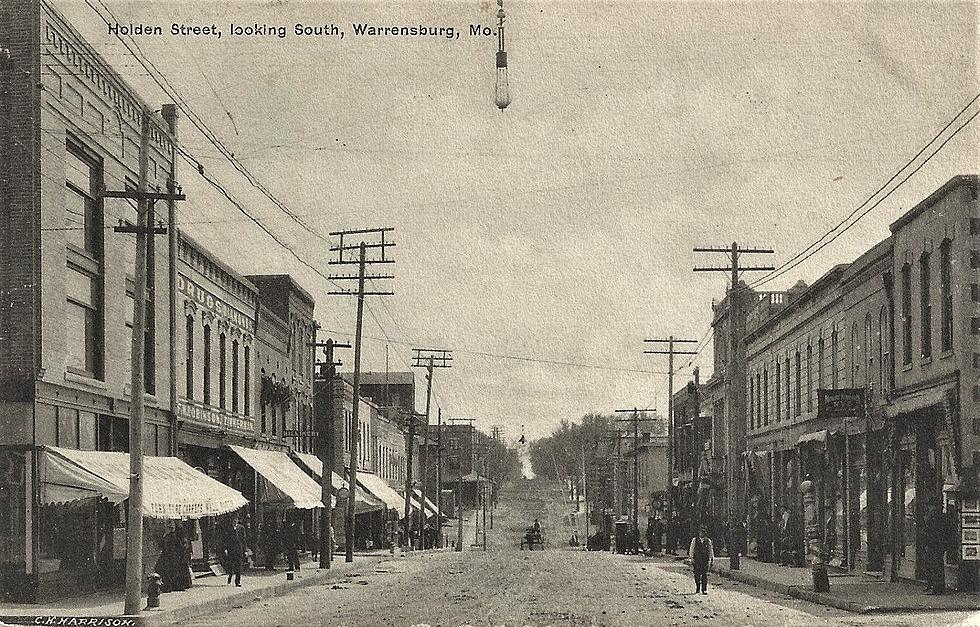 December 1897: Warrensburg Residents Line Up to See Petrified Woman