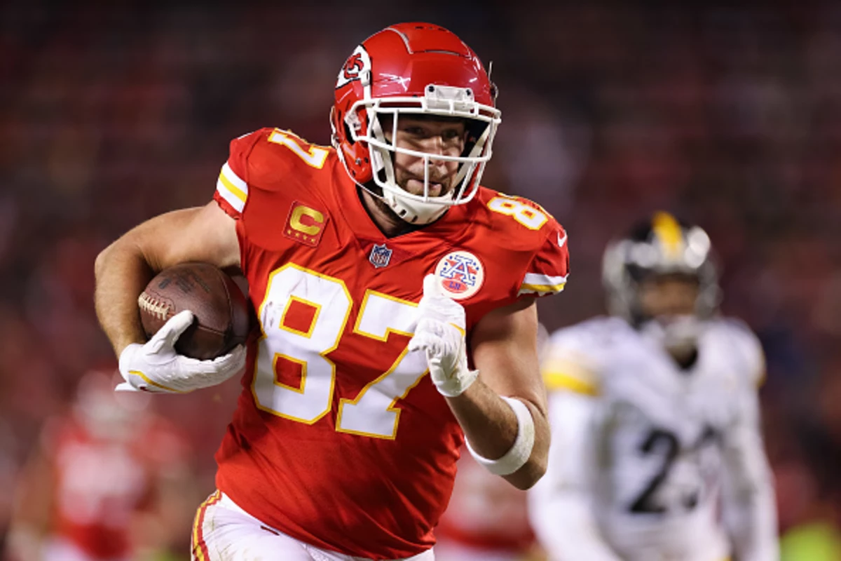 Travis Kelce on X: Happy Fursday @marcuspeters